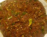 A picture of step 1 of Kachay Qeema ka kebab.