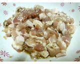 รูปขั้นตอนการทำที่ 3 ของ หมูทอดกระเทียมพริกไทย หอมสามบ้านแปดบ้าน