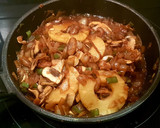 Foto del paso 8 de la receta: Solomillo de Cerdo al Jerez y Piña Thai Style