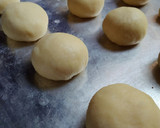 Foto langkah ke 3 dari resep Donat Simpel, Empuk dan Enak 🍩.
