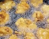 A picture of step 8 of Pakora curry.
