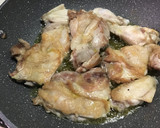Foto del paso 1 de la receta: Pollo encebollado con champiñones al orégano