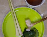 Foto langkah ke 1 dari resep Sup tomyam.