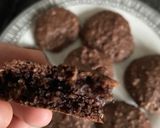 A picture of step 5 of Walnut cookies (texture like macarons).