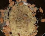 Foto langkah ke 3 dari resep Spaghetti Aglio e Olio.