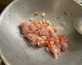 รูปขั้นตอนการทำที่ 3 ของ ราดหน้าหมูสับเส้นหมี่กรอบ