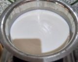 A picture of step 1 of केसर पिस्ता छेना खीर.