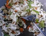 Foto langkah ke 4 dari resep Sayur : Cah Sayur Bakso Ikan.