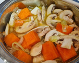 Foto del paso 3 de la receta: Crema de calabacín, calabaza y champiñones