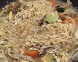 Foto langkah ke 6 dari resep Mi nyemek Indomie goreng.