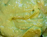 Foto del paso 3 de la receta: 139.🐟Rollo de salmón con aguacate, huevas y gulas🥑