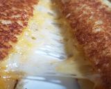 A picture of step 3 of Multi-super grilled cheese.
