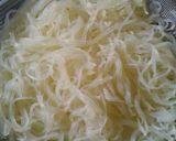 Foto langkah ke 4 dari resep Bihun goreng putih.