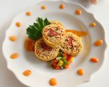 Foto langkah ke 8 dari resep Egg Roll Fried Rice (Nasi Goreng Gulung Telur).