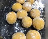 Foto langkah ke 4 dari resep Bola ubi coklat super lumer.