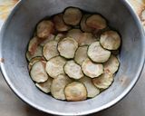Foto del passaggio 3 della ricetta Parmigiana di zucchine