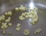 Foto del paso 1 de la receta: Quinoa con trufa blanca y parmesano
