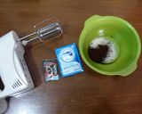 Foto langkah ke 1 dari resep Hot Dalgona Coffee.