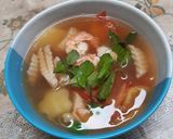 รูปขั้นตอนการทำที่ 7 ของ #เทศกาลกินผัก: ซุปมันฝรั่ง มะเขือเทศ เห็ดออรินจิ กุ้งสด