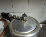 A picture of step 11 of Restaurant Style Rajma Masala.