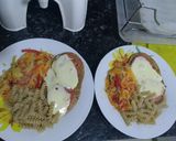 Foto del paso 3 de la receta: Milanesa de soja con guarnición de vegetales, arroz y fideos