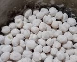 A picture of step 1 of Chana chili.