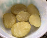 Foto del paso 2 de la receta: Papas (patatas) al horno con queso
