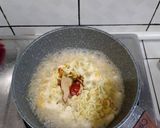 Foto langkah ke 4 dari resep Mie Instan Nyemek.