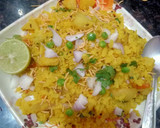 आलू,मटर पोहा (aloo,matar poha recipe in Hindi) रेसिपी चरण 4 फोटो