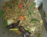 Foto langkah ke 6 dari resep Krengsengan Usus-Sayur.