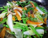 Hình bước làm 2 của món Xào chay thập cẩm với nấm bào ngư