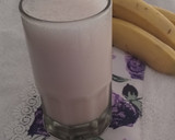 Foto del paso 2 de la receta: Licuado de banana - frutilla 🍌 🧊 🍓