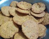 A picture of step 5 of Masala Crispy Tikhi Puri.