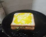 A picture of step 3 of Leftover aloo soya methi sandwich.