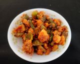 A picture of step 3 of Shimla mirch potato sabji.