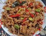 Foto langkah ke 6 dari resep Oseng Usus Pedas Manis.