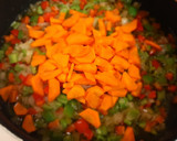 Foto del paso 2 de la receta: Magro de cerdo guisado con verduras