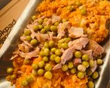 Foto del paso 6 de la receta: ARROZ CON SALSA, QUESO Y POLLO EN TROZOS 🍚🥫🧀🍗(Arroz con pollo para los más chicos) 🍚🍗🧒🏻👦🏼👧🏻👦🏼🥕🫛