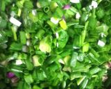 લીલી ડુંગળી અને સેવનું શાક(Spring onion with sev sabji recipe in gujarati) રેસીપી સ્ટેપ1ફોટો