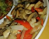 Foto del paso 2 de la receta: Rellenos variados para tacos (pollo, carne molida, vegetales, salchichas)