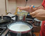 A picture of step 5 of Cheese chilli dip.