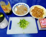 รูปขั้นตอนการทำที่ 2 ของ คั่วไก่เส้นบุกสาหร่ายคีโต