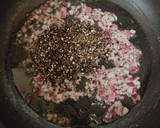 Foto del paso 3 de la receta: Salsa de pimienta y vino tinto para filete
