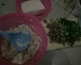 Foto langkah ke 1 dari resep Martabak telur bakso sambal goreng.