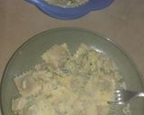 Foto del paso 6 de la receta: Ravioles a la crema con pollo, verdeo y perejil
