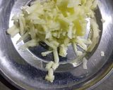 A picture of step 2 of Grilled Gauva in Spinach Apple Curry.