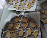Foto del passaggio 5 della ricetta Biscotti Pasquali glassati al latte e cioccolato bianco 👩‍🍳❤️