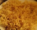 Foto langkah ke 1 dari resep Mie goreng keriting Telur Asin.