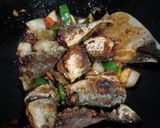 Foto langkah ke 8 dari resep Ikan Goreng Saus Tiram.