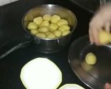 A picture of step 12 of Dahi vada recipe.